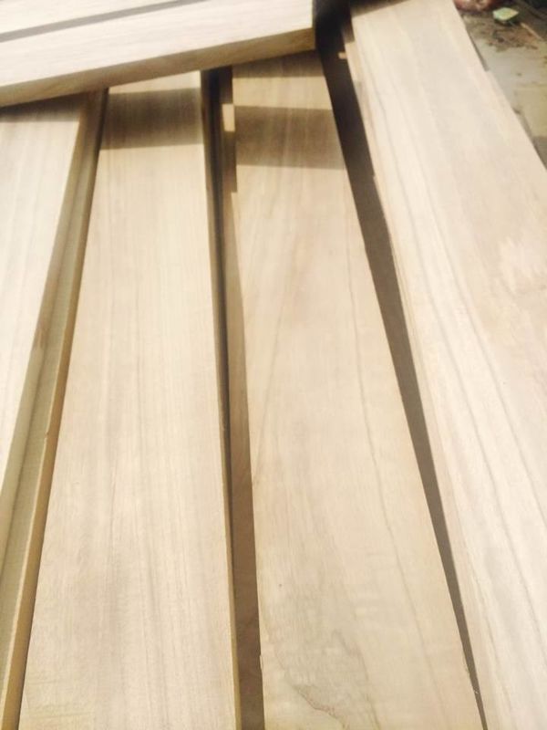 Крытая твердая древесина обшивает панелями Paulownia 100-2500mm украшения цвета березы естественный