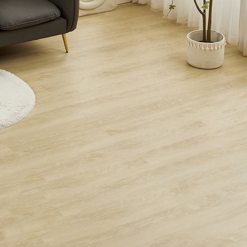 Легко устанавливать водонепроницаемый пластиковый слоистый куриный пол деревянный пластиковый композитный пол пластиковый клик-замок SPC пол