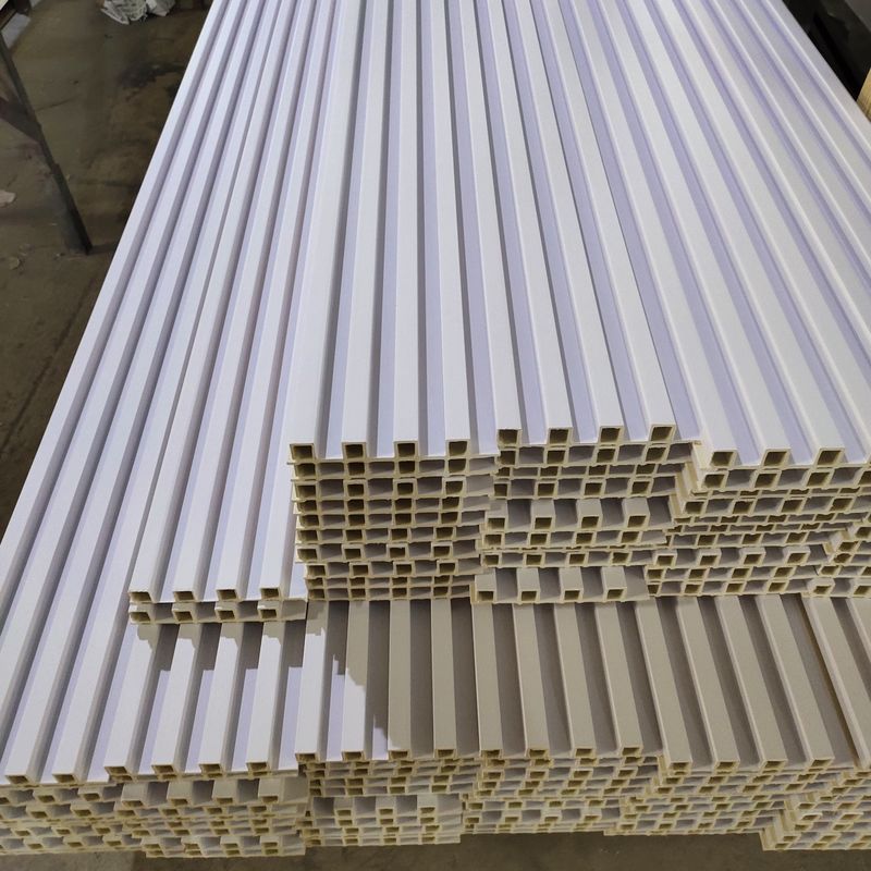 Водонепроницаемая внутренняя стеновая панель в современном дизайне из ПВХ для отделки дома